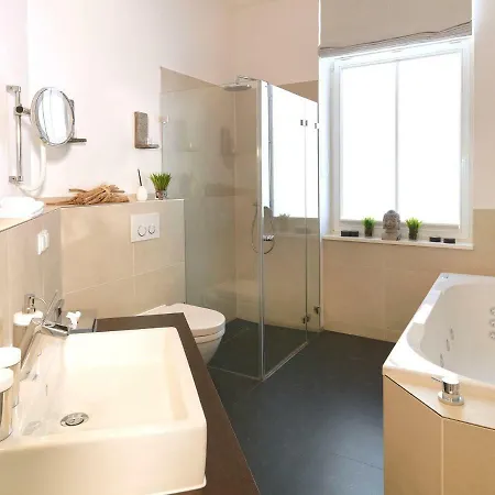 Ocean Cloud***** Apartment